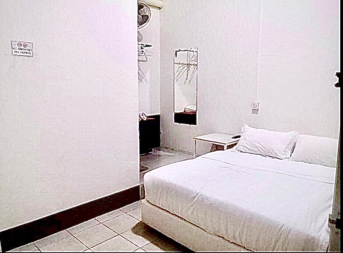 Ozzy Lodge Semporna Εξωτερικό φωτογραφία